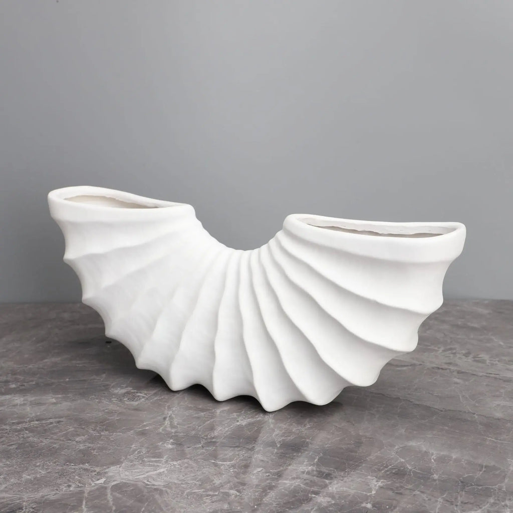 European Scalloped Conch Floral Vase Resin Flower Pots Flower Arrangement Decorative Modern Decor Desk Decoration Crafts Vases